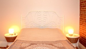 Chambre minimaliste et slow