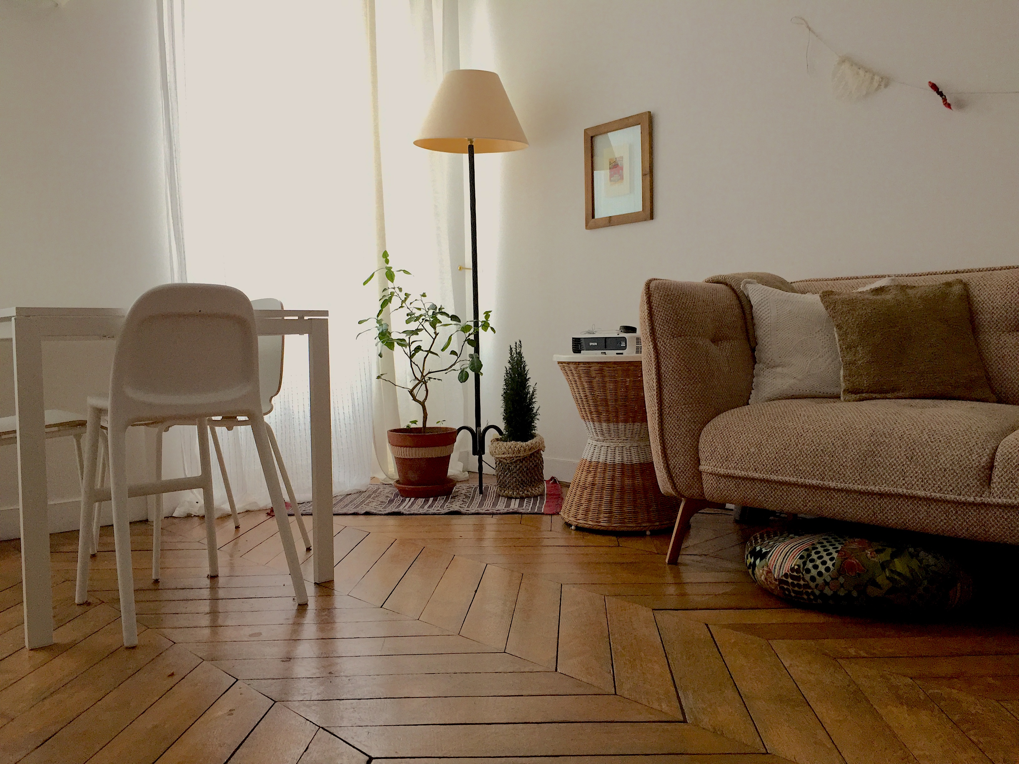 Salon minimaliste et slow