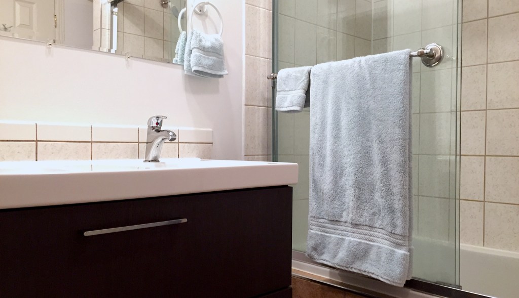 10 actions pour une vie plus slow, minimaliste et zéro déchet dans la salle de bain